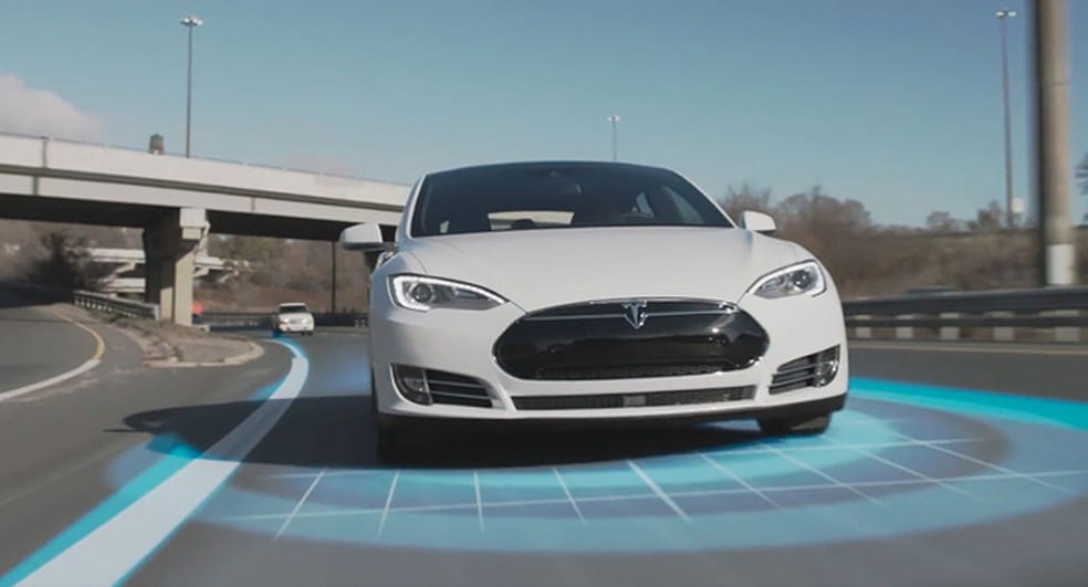 Carros elétricos autônomos! Como Elon Musk está revolucionando a velha indústria automotiva?